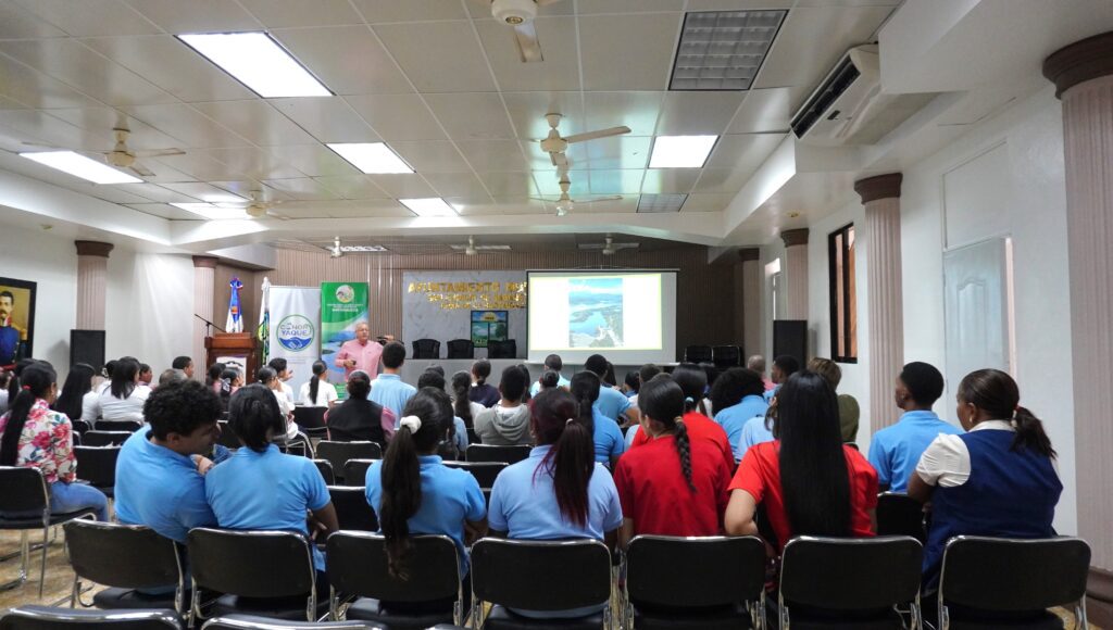 Proyecto: Promoción de la Participación Juvenil en la Conservación y Restauración de la Cuenca Baja del Yaque del Norte