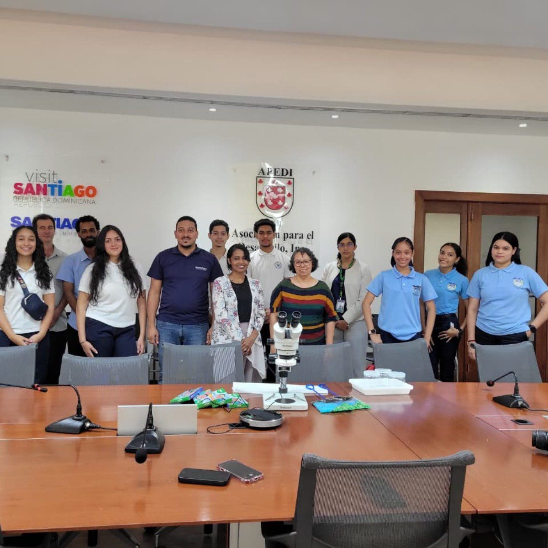 Innovación en biomonitoreo y educación ambiental para la gestión del agua